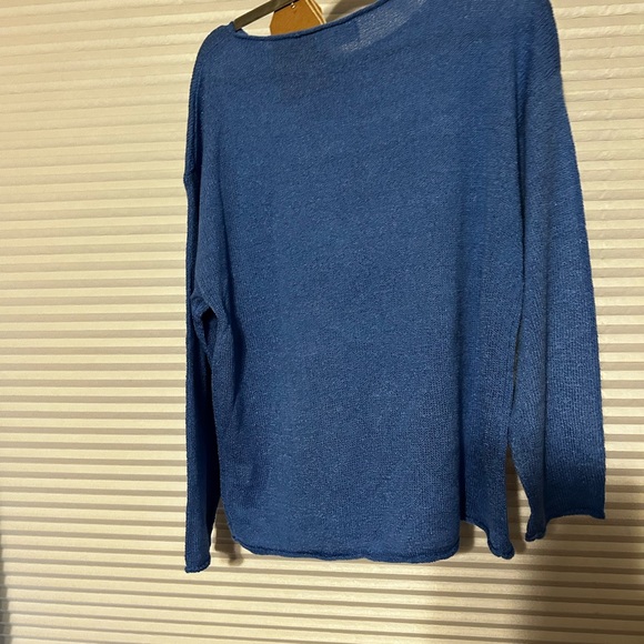 NWT Blue and White ‘better Days ahead’ light weight sweater medium - Picture 5 of 5